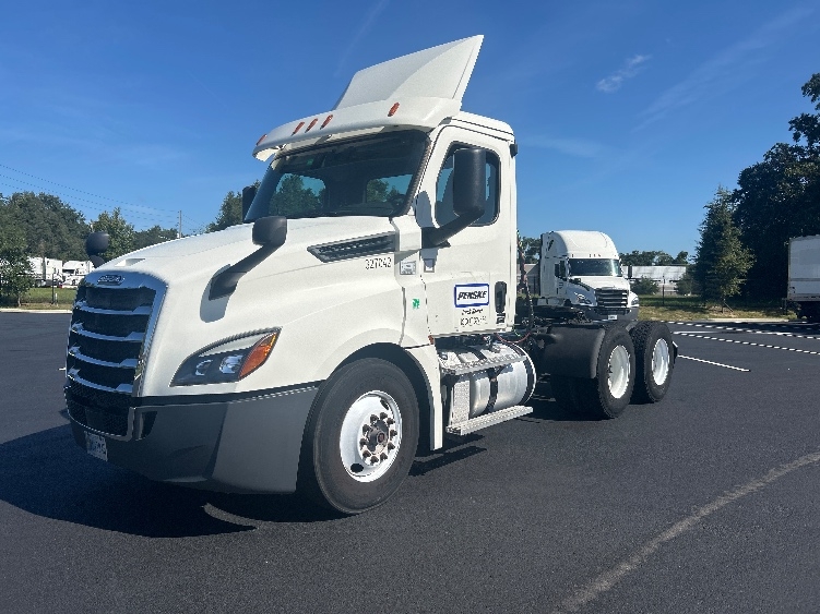 2019 Freightliner Cascadia in Ocala, FL — photo 3