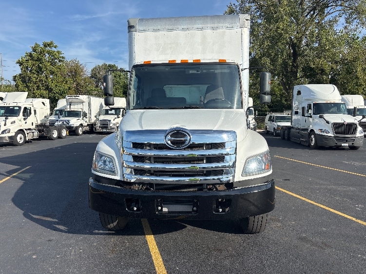 2019 Hino 268 in Indianapolis, IN — photo 2