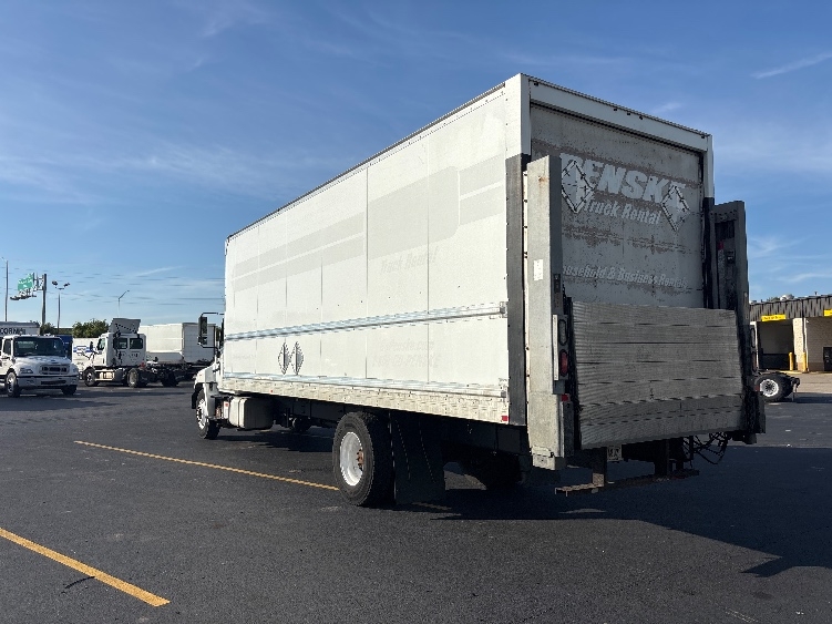 2019 Hino 268 in Indianapolis, IN — photo 6