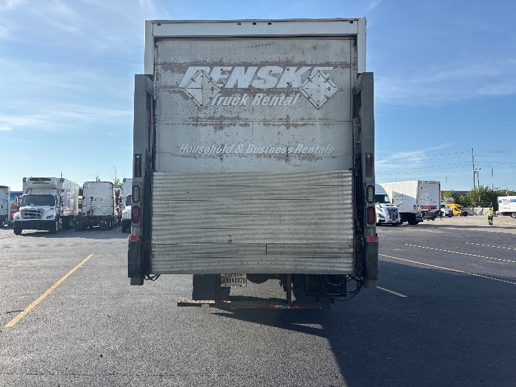 2019 Hino 268 in Indianapolis, IN — photo 7