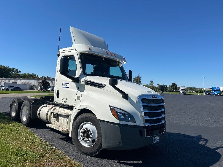 2019 Freightliner Cascadia in Holland, MI