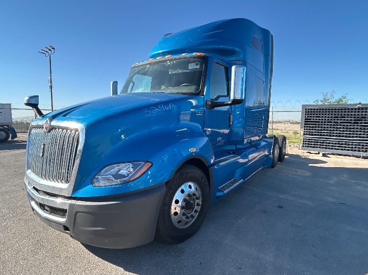 2021 International LT in El Paso, TX — photo 3