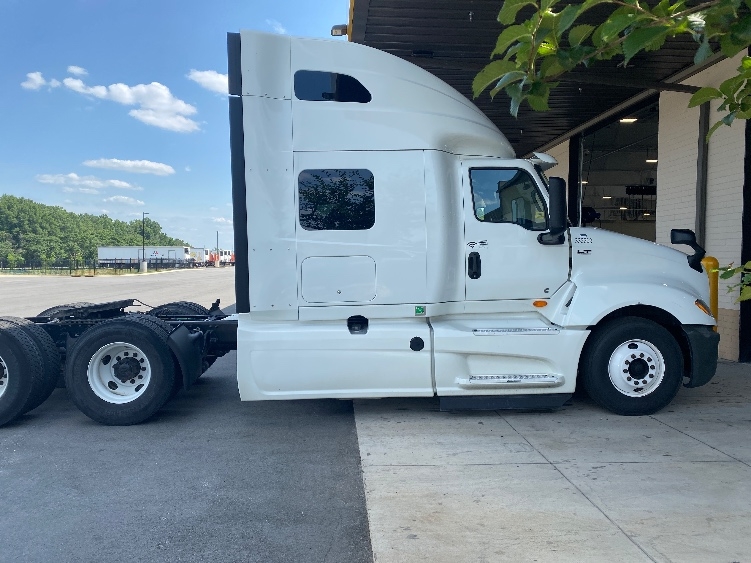 2019 International LT in Concord, NC — photo 8