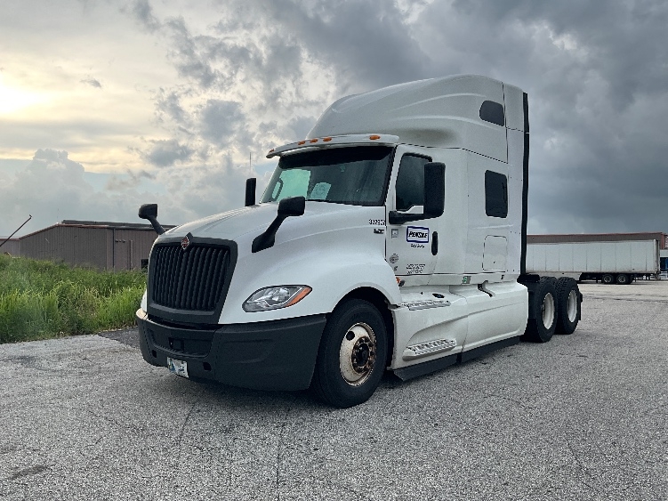 2020 International LT in Tampa, FL — photo 3