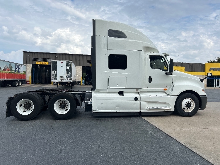2020 International LT in Greensboro, NC — photo 8