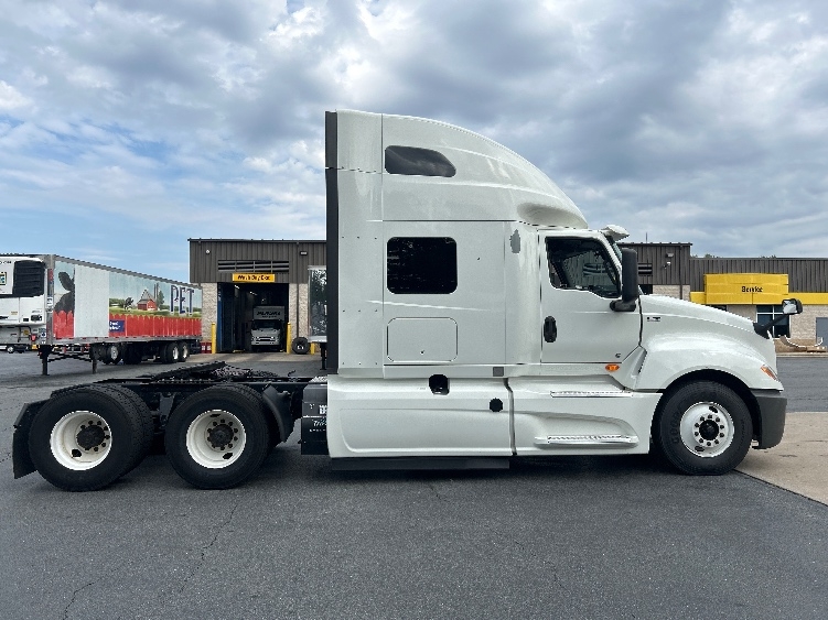 2020 International LT in Greensboro, NC — photo 8