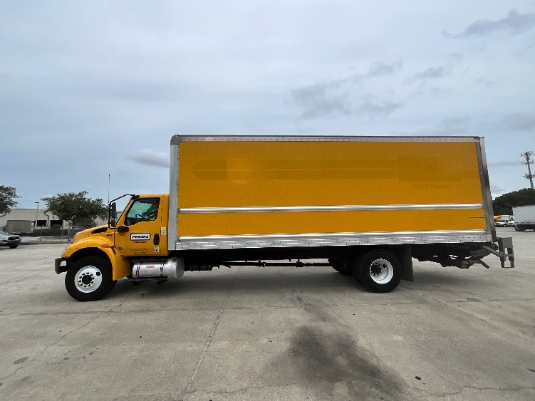 2020 International MV in Tampa, FL — photo 4