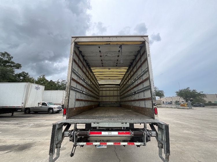 2020 International MV in Tampa, FL — photo 8