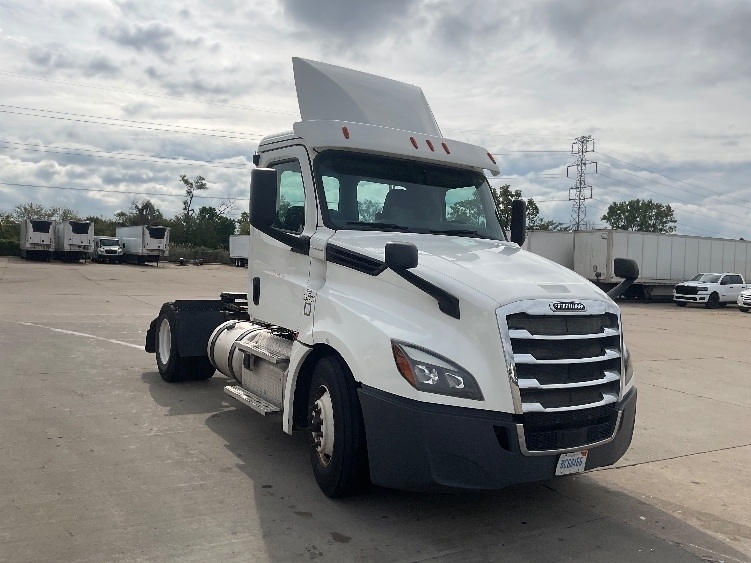 2020 Freightliner Cascadia in Lansing, MI