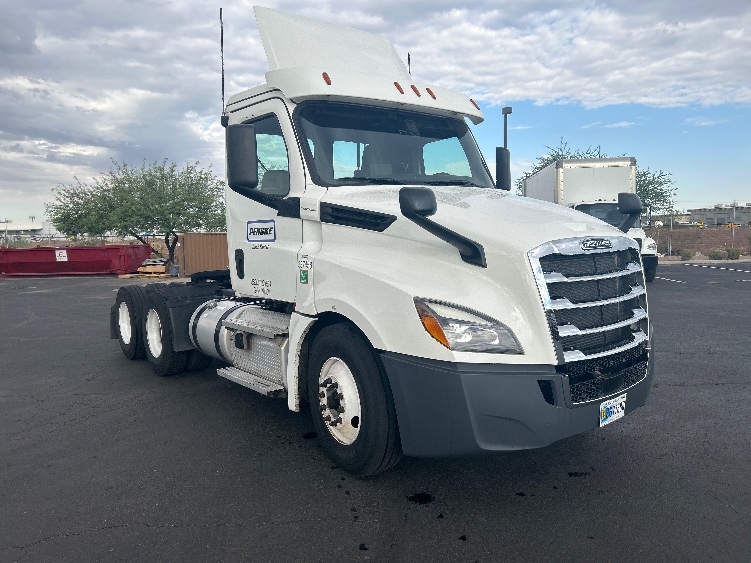 2020 Freightliner Cascadia in Phoenix, AZ