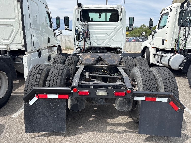 2020 International LT in Fontana, CA — photo 6