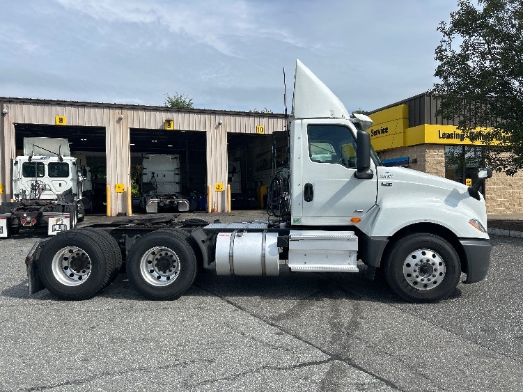 2020 International LT in Springfield, MA — photo 8