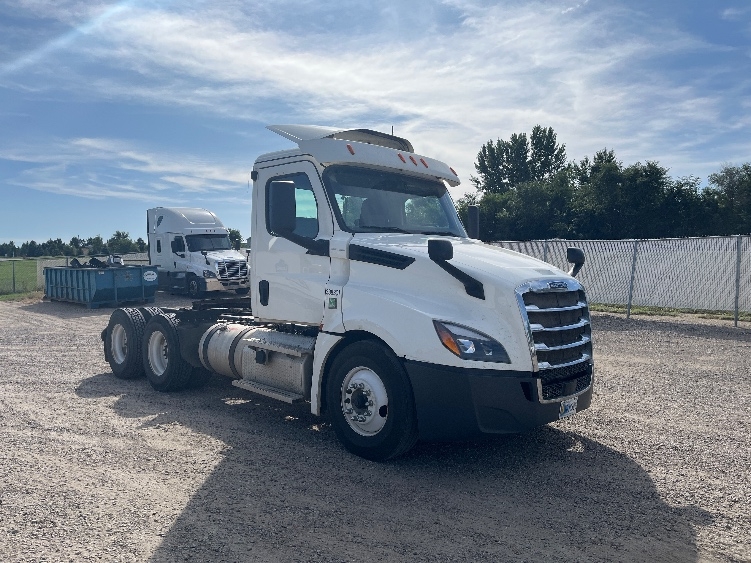 2020 Freightliner Cascadia in Lincoln, ND