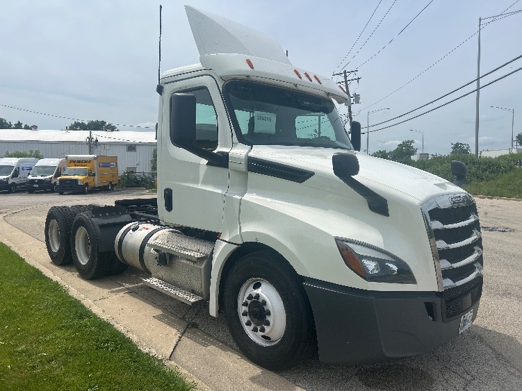 2020 Freightliner Cascadia in Melrose Park, IL