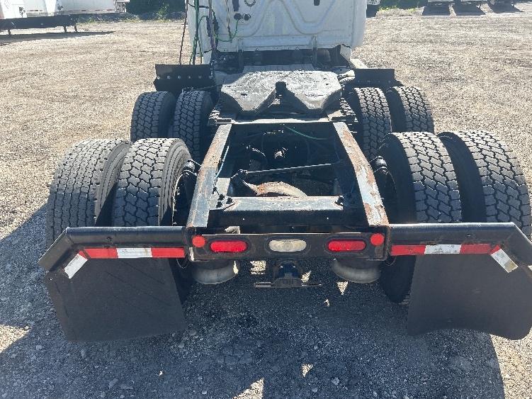 2020 Freightliner Cascadia in Melrose Park, IL — photo 6