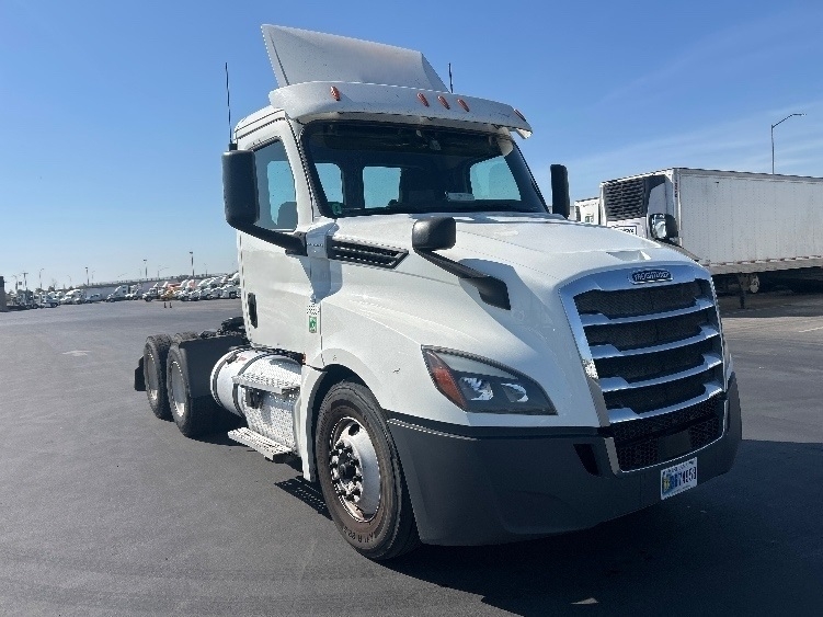2020 Freightliner Cascadia in West Sacramento, CA