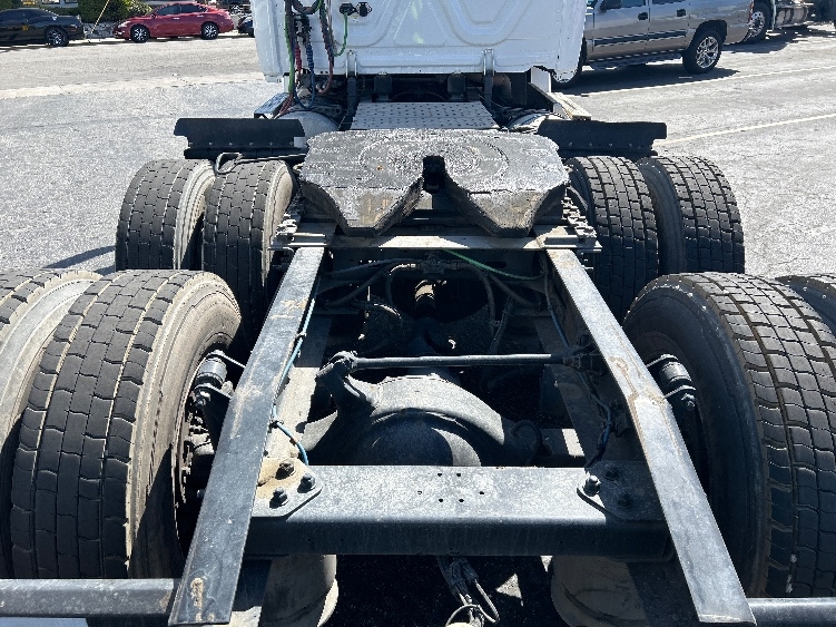 2020 Freightliner Cascadia in West Sacramento, CA — photo 6