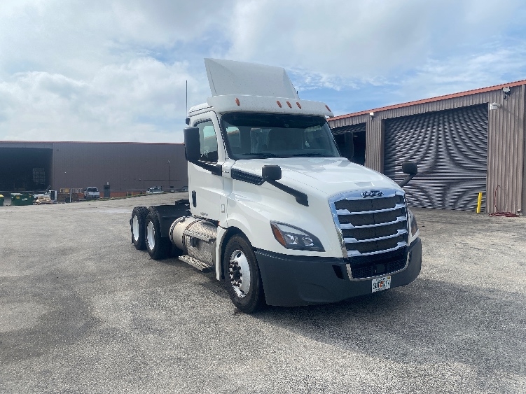 2020 Freightliner Cascadia in Tampa, FL