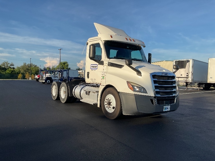 2020 Freightliner Cascadia in Tampa, FL
