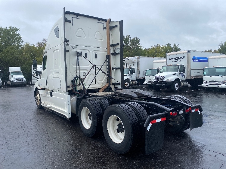 2020 Freightliner Cascadia in Greensboro, NC — photo 5