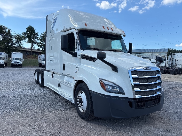 2020 Freightliner Cascadia in Birmingham, AL
