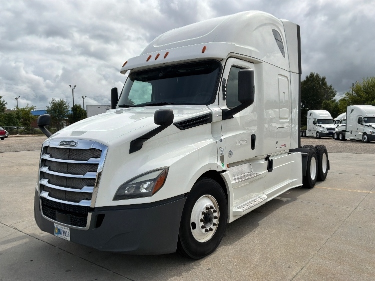 2020 Freightliner Cascadia in Montgomery, AL — photo 3