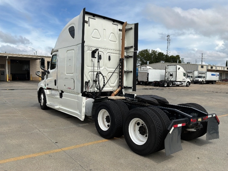 2020 Freightliner Cascadia in Montgomery, AL — photo 5