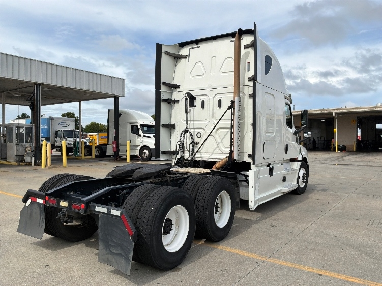 2020 Freightliner Cascadia in Montgomery, AL — photo 7