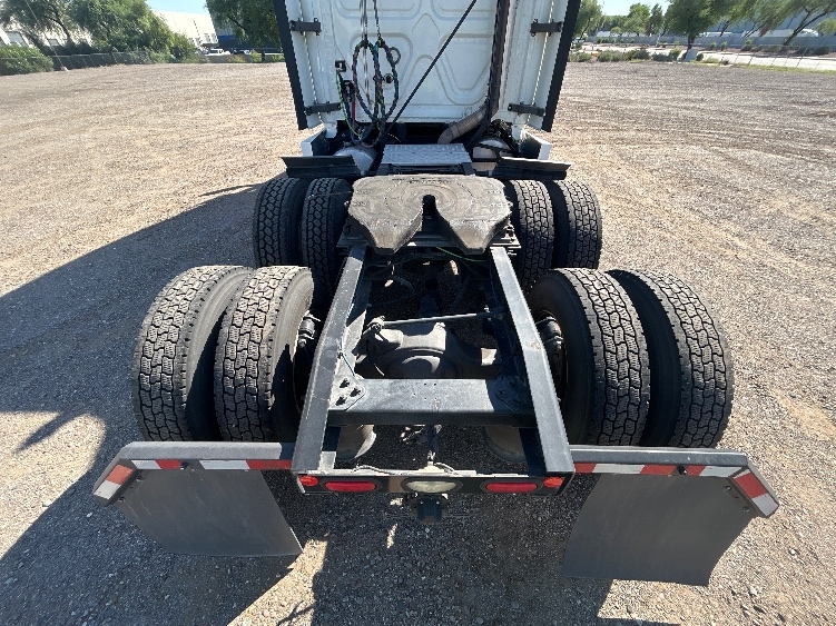 2020 Freightliner Cascadia in Phoenix, AZ — photo 6