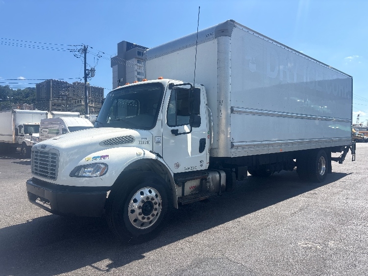 2020 Freightliner eM2 in North Bergen, NJ — photo 3