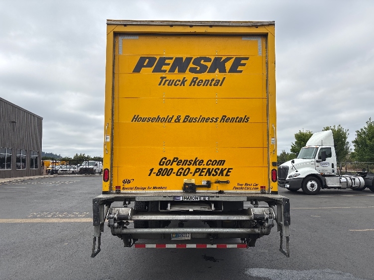 2020 Freightliner eM2 in Portland, OR — photo 7