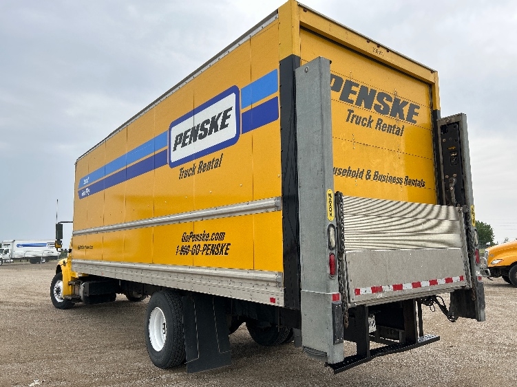 2020 Freightliner eM2 in Brooklyn Park, MN — photo 6
