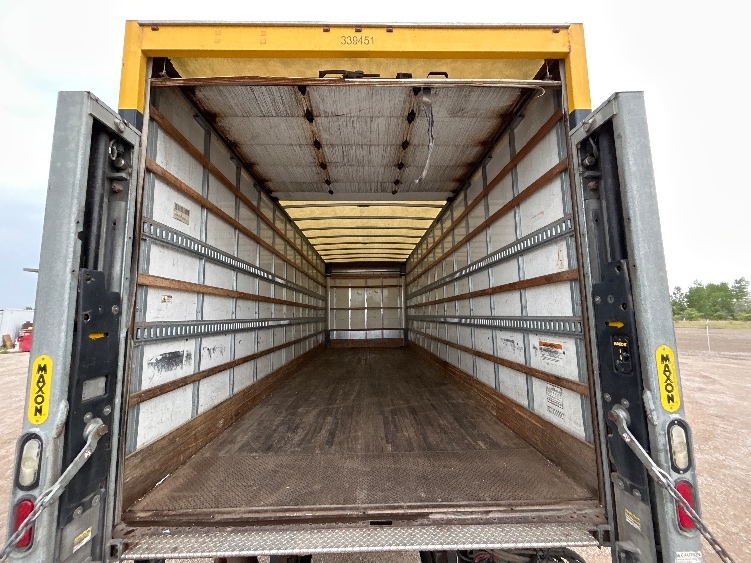 2020 Freightliner eM2 in Brooklyn Park, MN — photo 8