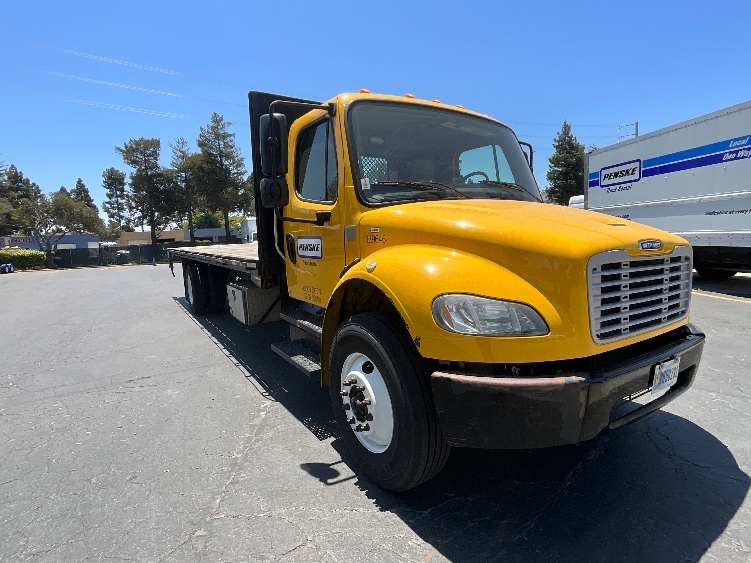 2020 Freightliner M2 106