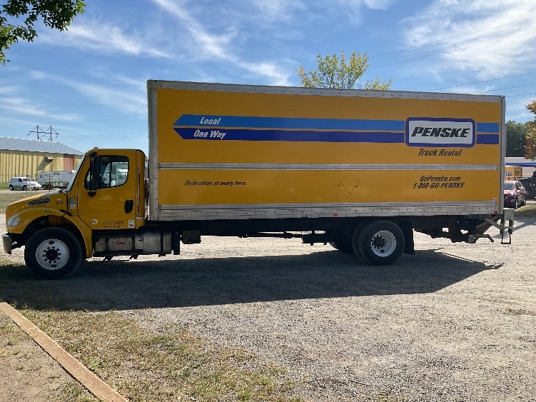 2020 Freightliner eM2 in Brooklyn Park, MN — photo 4
