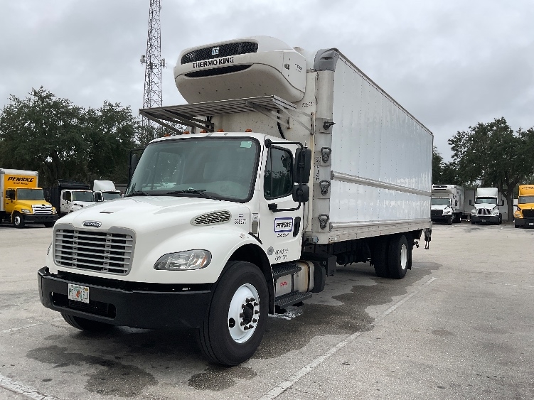 2020 Freightliner eM2 in Tampa, FL — photo 3