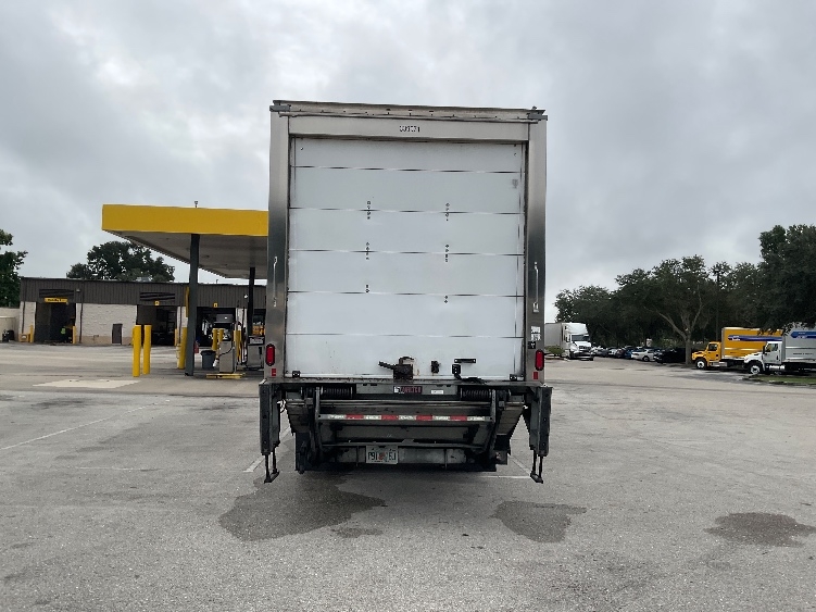 2020 Freightliner eM2 in Tampa, FL — photo 7