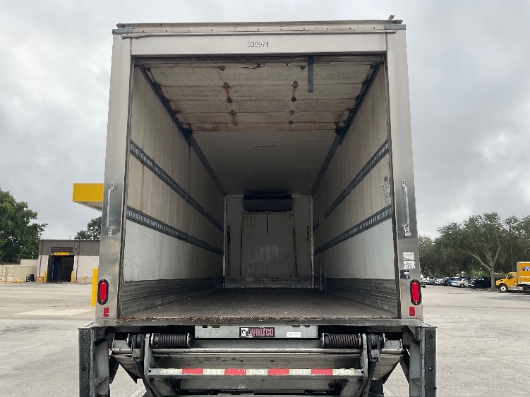 2020 Freightliner eM2 in Tampa, FL — photo 8