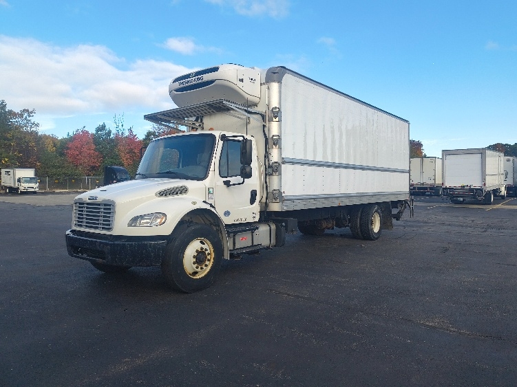 2020 Freightliner eM2 in Middlefield, OH — photo 3