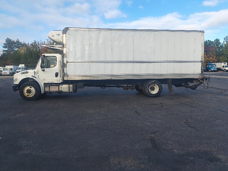 2020 Freightliner eM2 in Middlefield, OH — photo 4