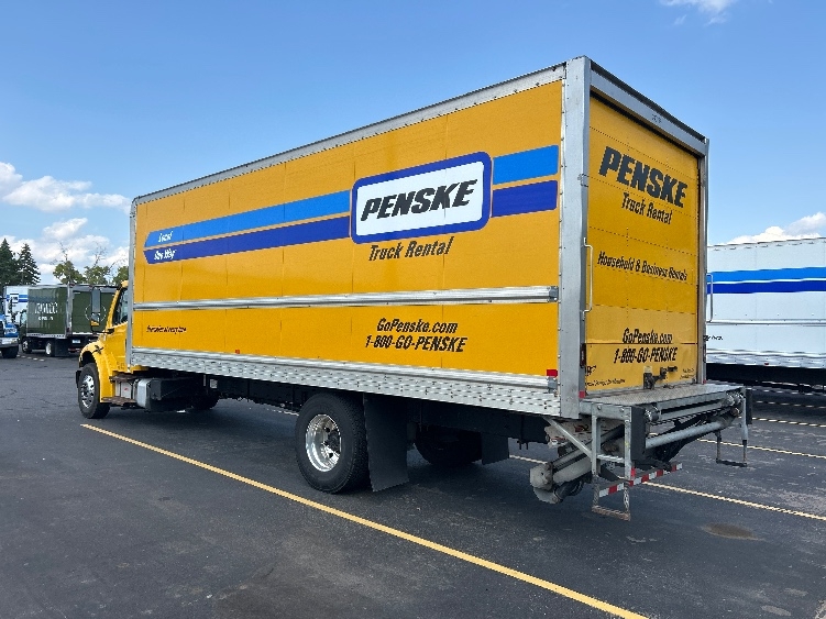2020 Freightliner eM2 in Brooklyn Park, MN — photo 6