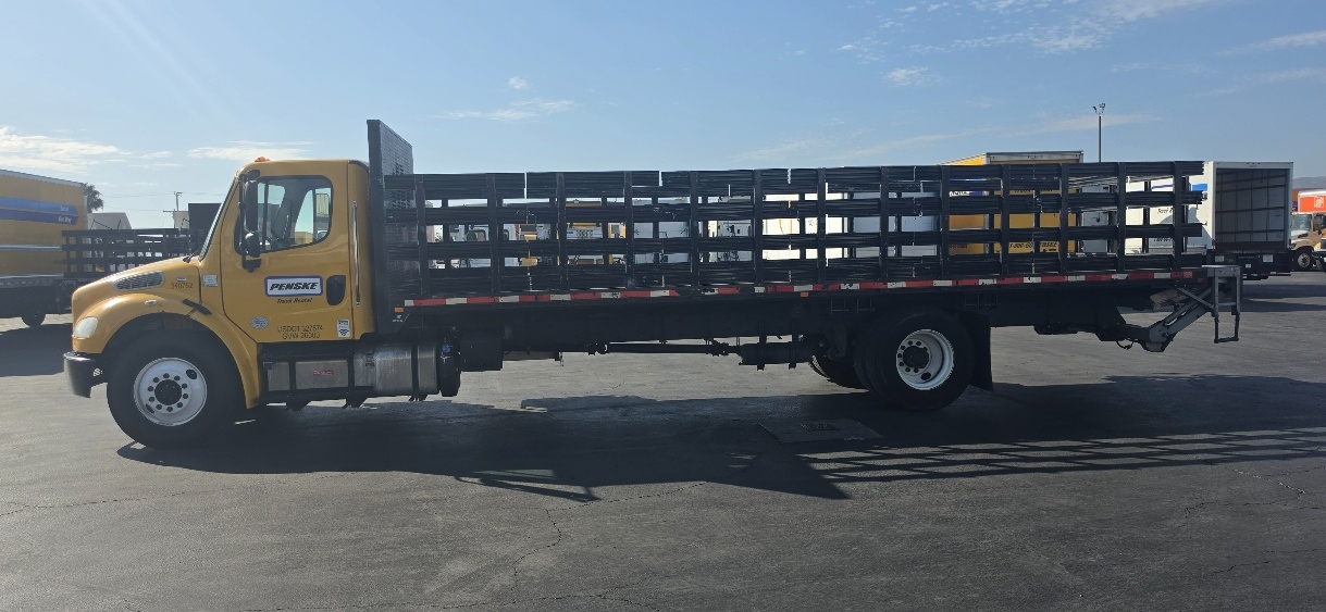 2020 Freightliner eM2 in Torrance, CA — photo 4