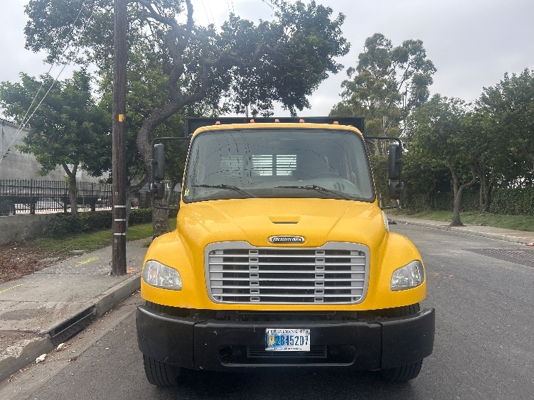 2020 Freightliner eM2 in Torrance, CA — photo 2
