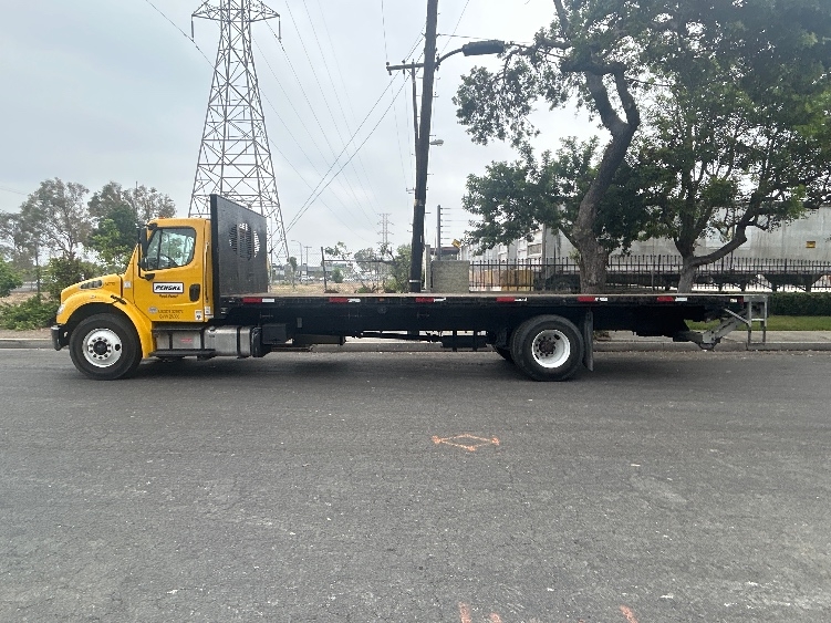 2020 Freightliner eM2 in Torrance, CA — photo 4