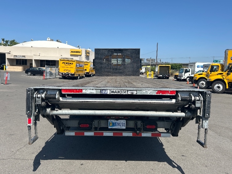 2020 Freightliner eM2 in Torrance, CA — photo 7