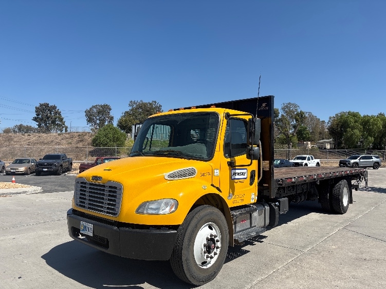2020 Freightliner eM2 in Jurupa Valley, CA — photo 3