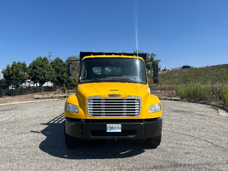 2020 Freightliner eM2 in Corona, CA — photo 2