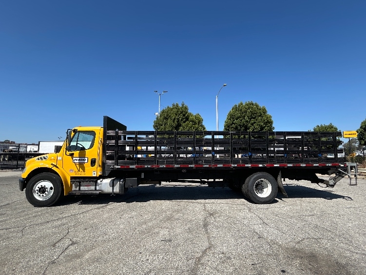 2020 Freightliner eM2 in Corona, CA — photo 4