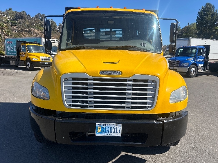 2020 Freightliner eM2 in Torrance, CA — photo 2