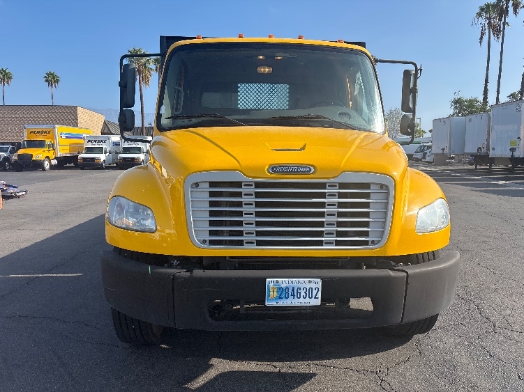 2020 Freightliner eM2 in Anaheim, CA — photo 2